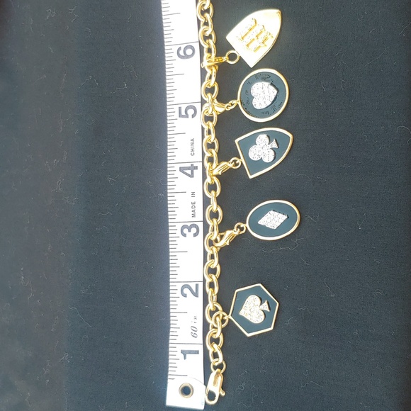 Feeling lucky today Women's gold plated charm bracelet-7 inches - Picture 5 of 8